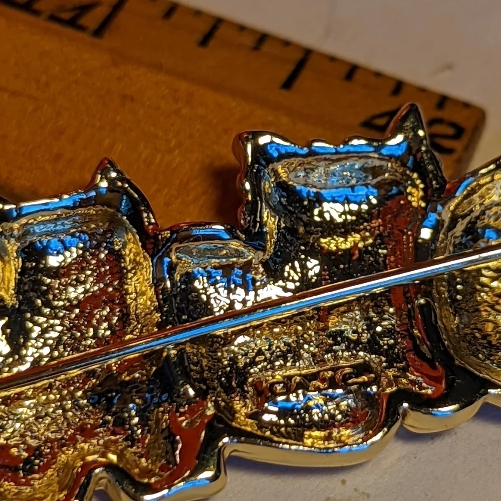 American Jewelry Company 3 Cat Pin Brooch AJC Vintage Goldtone Whimsical Lover